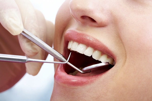 tác hại của tẩy trắng răng||||||||tẩy trắng răng có hại không|tẩy răng có hại không|làm trắng răng có hại không|tẩy răng có hại không|tác hại của tẩy trắng răng