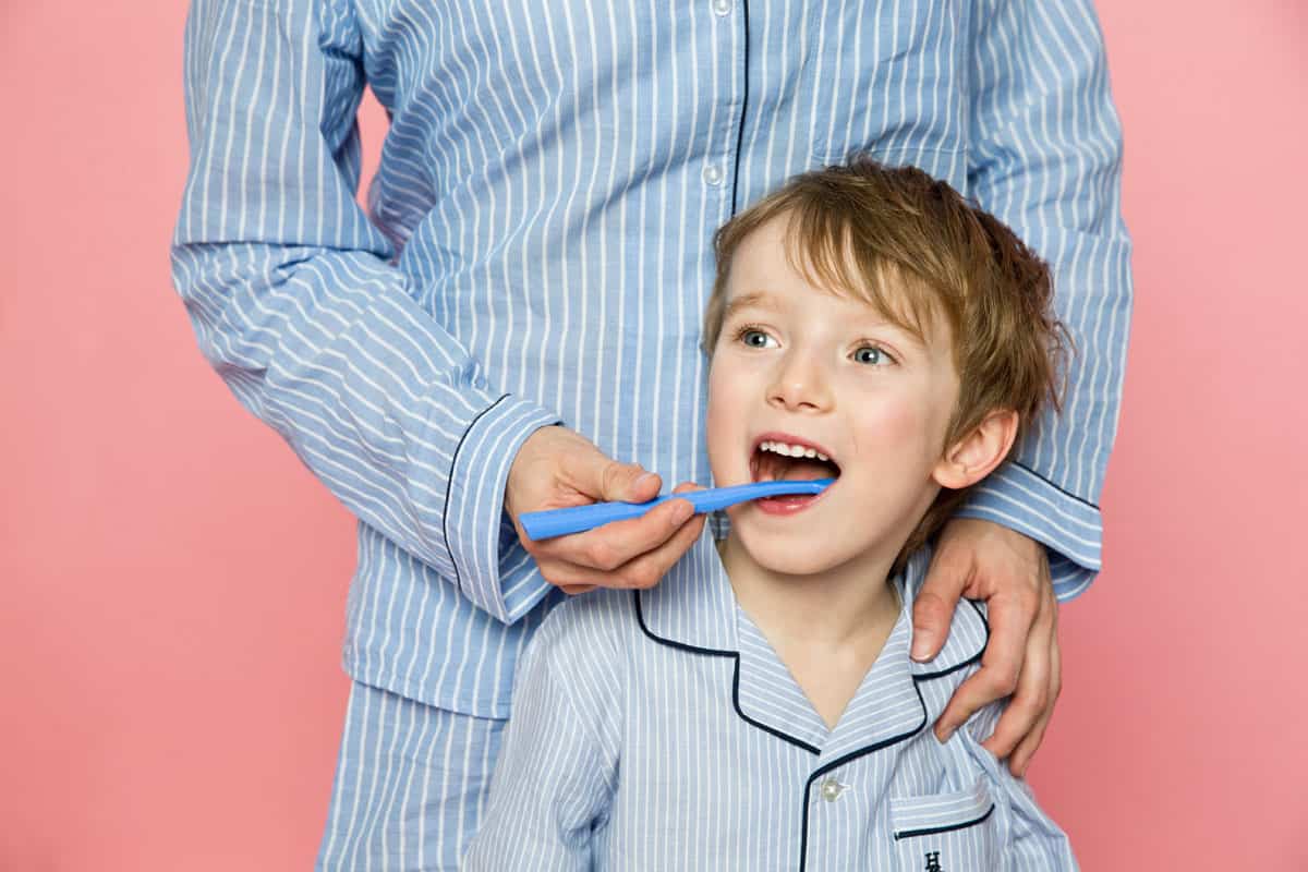 3 lưu ý khi cho trẻ sử dụng kem đánh răng
