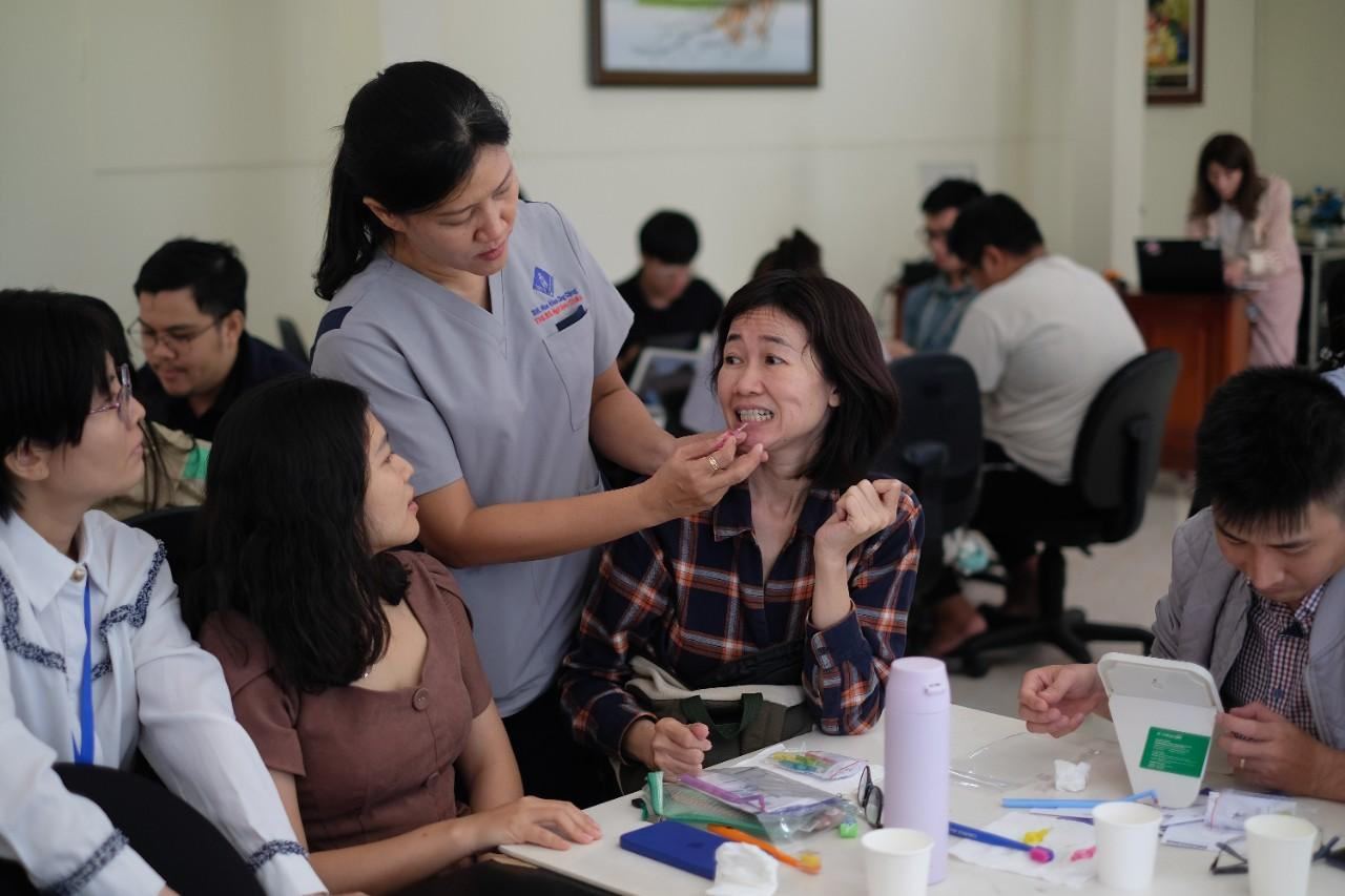 "Touch To Teach" – Triết Lý Học Tập Bằng Trải Nghiệm